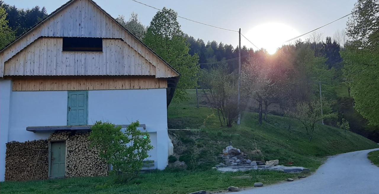Healing Farm Apartamento Gorenja Vas  Exterior foto
