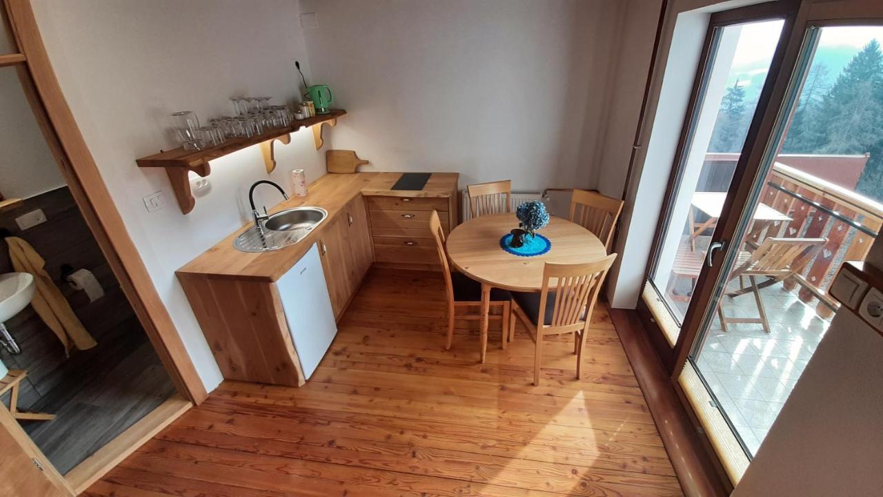 Healing Farm Apartamento Gorenja Vas  Exterior foto